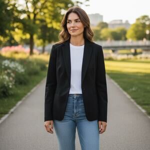 MaxMara Vintage Black Blazer Sz 12 Made in Italy Long Sleeves One Button Closure